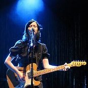 Orenda Fink - List pictures