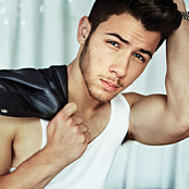 Nick Jonas - List pictures