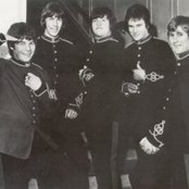 Larry's Rebels - List pictures