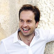 Alfie Boe - List pictures