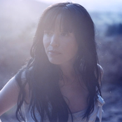 Andrea Corr - List pictures