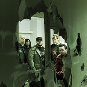 Evans Blue - List pictures