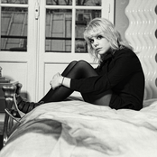 Coeur De Pirate - List pictures