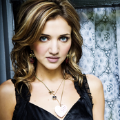 Sarah Darling - List pictures