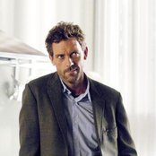 Hugh Laurie - List pictures