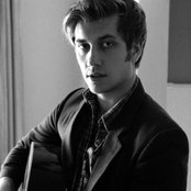 Bobby Long - List pictures