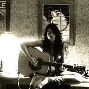 Terra Naomi - List pictures