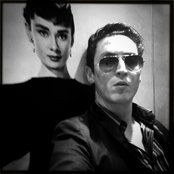 The Legendary Tiger Man - List pictures