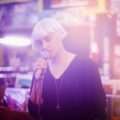 Molly Nilsson - List pictures