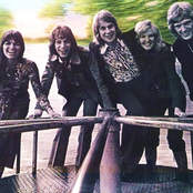 New Seekers - List pictures