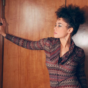 Andreya Triana - List pictures