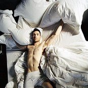 Adam Levine - List pictures