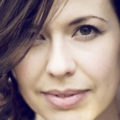 Joy Williams - List pictures