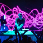 Pretty Lights - List pictures