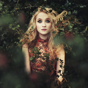Janet Devlin - List pictures