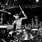 Travis Barker - List pictures