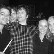 !!! (chk Chk Chk) - List pictures