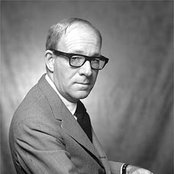 Howard Moss - List pictures