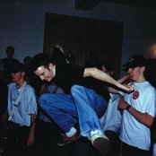 Chokehold - List pictures