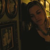 Andrea Hamilton - List pictures