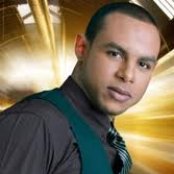 Joel Santos - List pictures