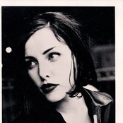 Kristen Barry - List pictures