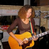 Alana Davis - List pictures