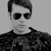 Roman Flügel - List pictures