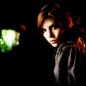 Holly Brook - List pictures