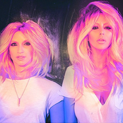 Dumblonde - List pictures