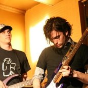 100 Monkeys - List pictures