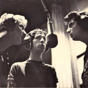 Crisis - List pictures