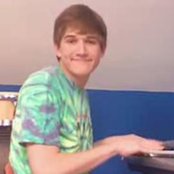 Bo Burnham - List pictures