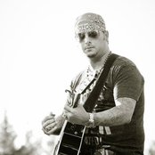 Matt Kennon - List pictures