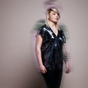 Hyphen Hyphen - List pictures