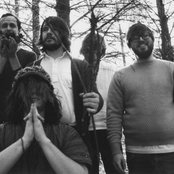 The Young Sinclairs - List pictures