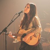 Joyce Jonathan - List pictures