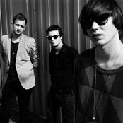 White Lies - List pictures