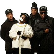 Nwa - List pictures
