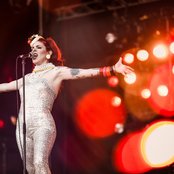 The Gift - List pictures