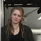 Crystal Bowersox - List pictures