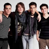 Push Play - List pictures