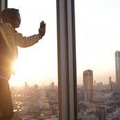 J-lie - List pictures