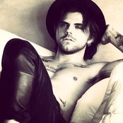 Vince Kidd - List pictures