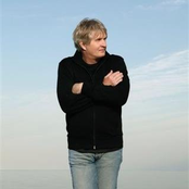 Tom Cochrane - List pictures