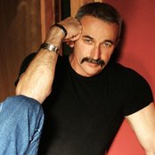 Aaron Tippin - List pictures