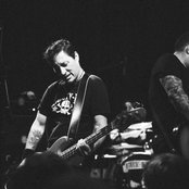 Face To Face - List pictures