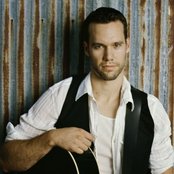 Chad Brownlee - List pictures