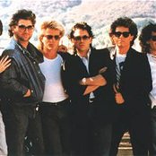 Toto - List pictures