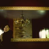 Joy Williams - List pictures